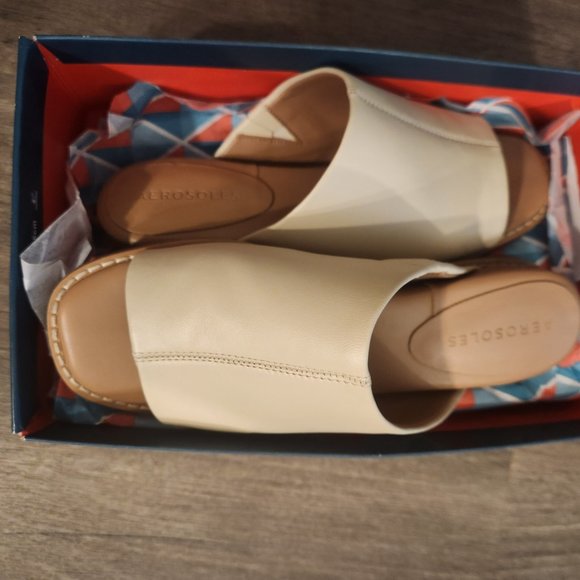 AEROSOLE Yorketown Bone Leather Wedge Slide 6M - Picture 3 of 4